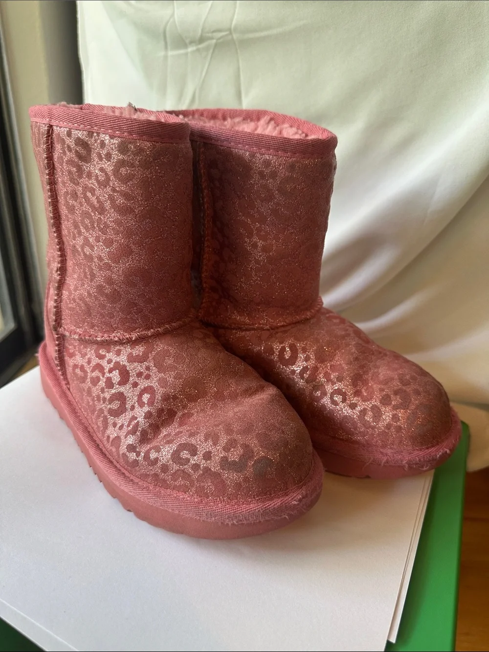 UGG Girls Pink Glitter Leopard Winter Boots Size 1